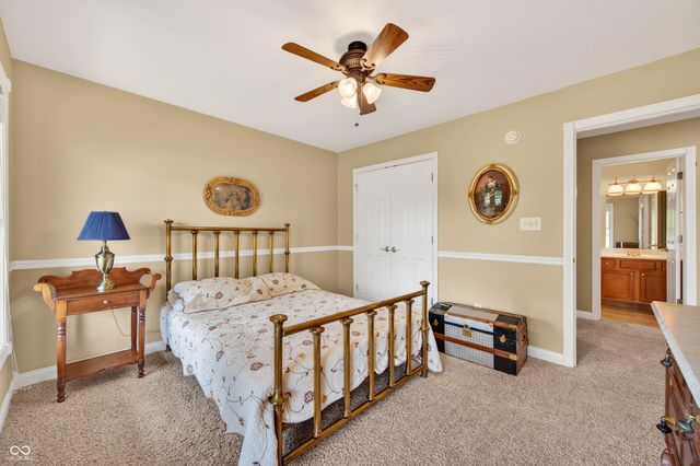2516 Wyndham Place N, Columbus, IN 47203