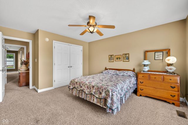 2516 Wyndham Place N, Columbus, IN 47203