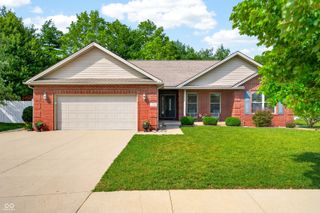 2516 Wyndham Place N, Columbus, IN 47203