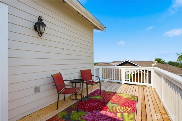 3216 Shelly Hill Road, Mount Vernon, WA 98274