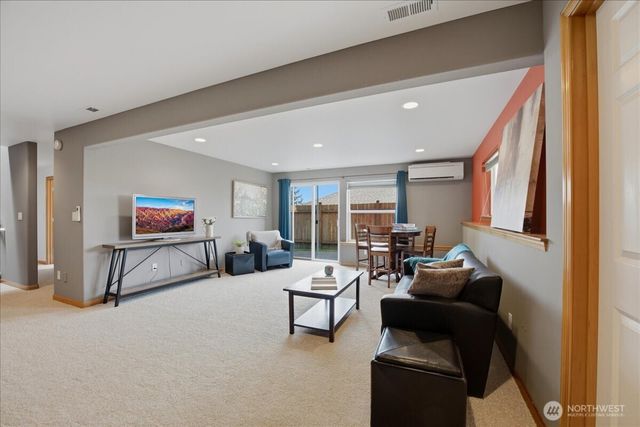 3216 Shelly Hill Road, Mount Vernon, WA 98274