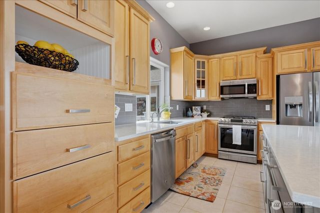 3216 Shelly Hill Road, Mount Vernon, WA 98274