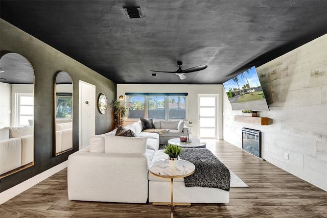 401 NE 49th Street, Fort Lauderdale, FL 33334