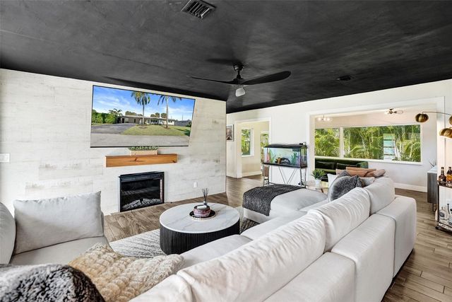 401 NE 49th Street, Fort Lauderdale, FL 33334