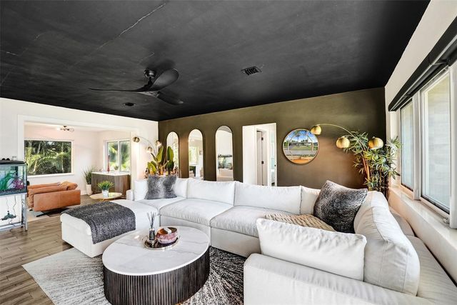 401 NE 49th Street, Fort Lauderdale, FL 33334