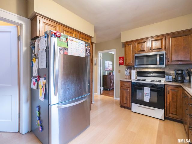 2815 W ROHMANN Avenue, West Peoria, IL 61604