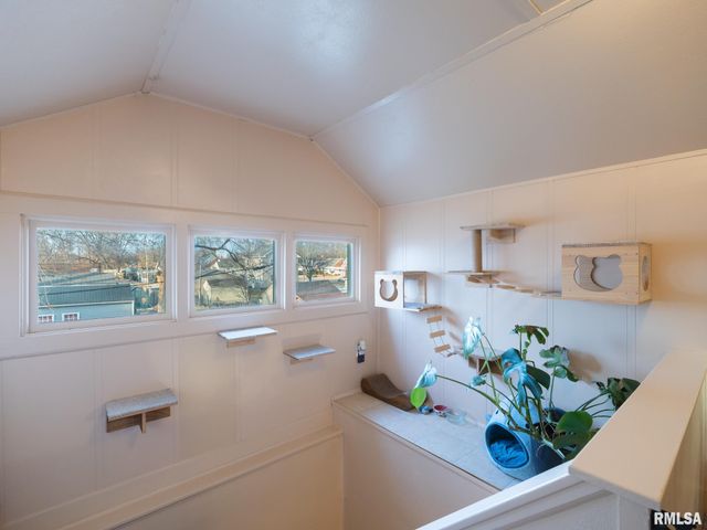 2815 W ROHMANN Avenue, West Peoria, IL 61604