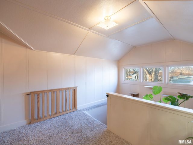 2815 W ROHMANN Avenue, West Peoria, IL 61604