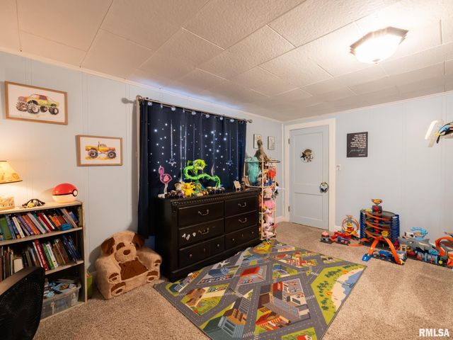 2815 W ROHMANN Avenue, West Peoria, IL 61604