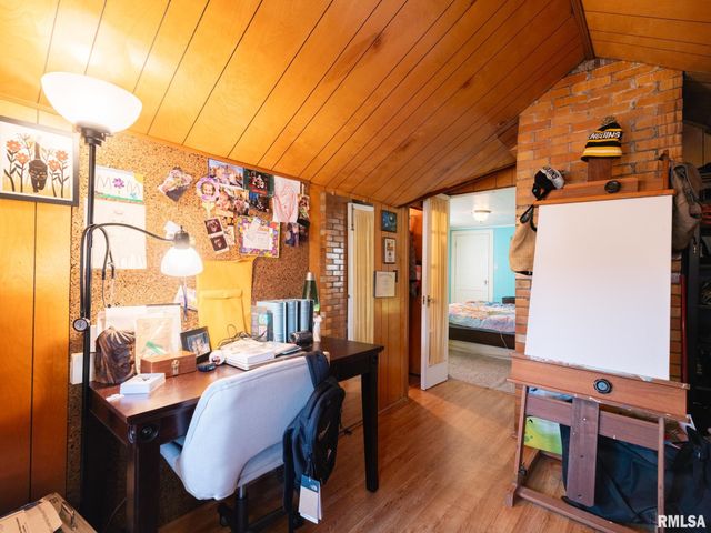 2815 W ROHMANN Avenue, West Peoria, IL 61604