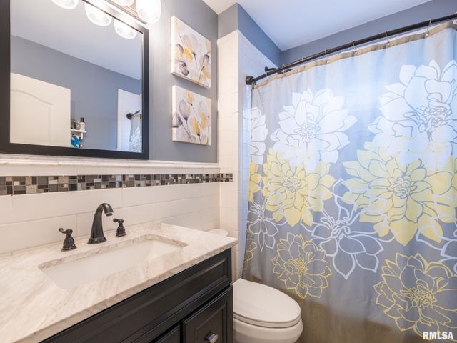 2815 W ROHMANN Avenue, West Peoria, IL 61604