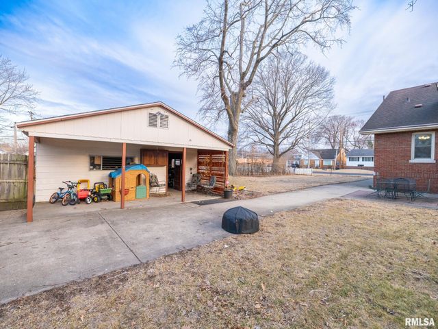 2815 W ROHMANN Avenue, West Peoria, IL 61604