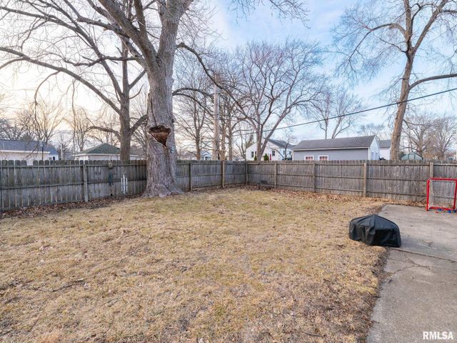 2815 W ROHMANN Avenue, West Peoria, IL 61604