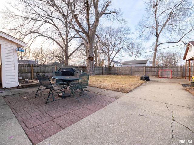 2815 W ROHMANN Avenue, West Peoria, IL 61604