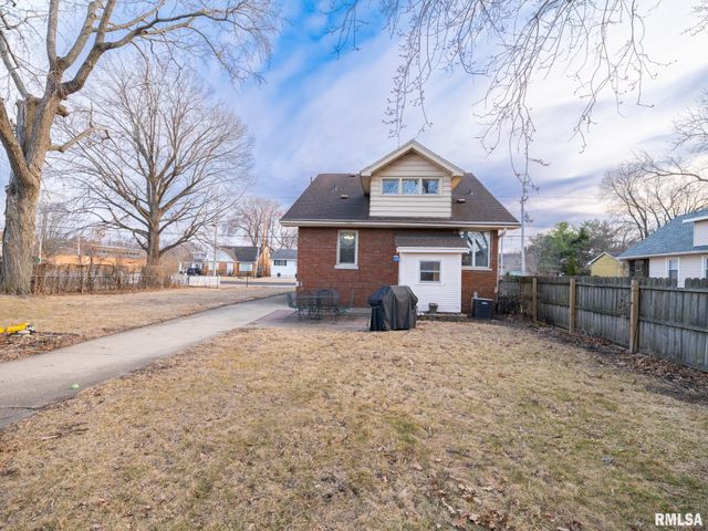 2815 W ROHMANN Avenue, West Peoria, IL 61604