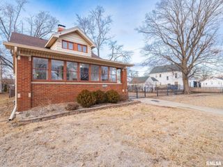 2815 W ROHMANN Avenue, West Peoria, IL 61604