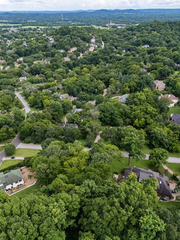 5225 Heathrow Hills Dr, Brentwood, TN 37027