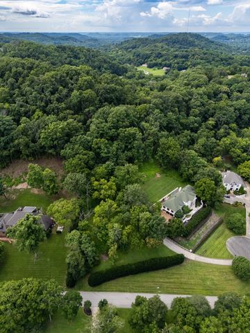 5225 Heathrow Hills Dr, Brentwood, TN 37027
