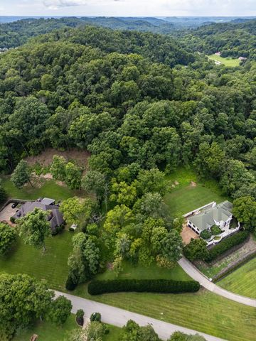 5225 Heathrow Hills Dr, Brentwood, TN 37027