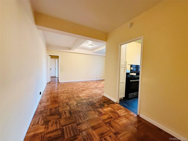 1576 Unionport Road 5F, Bronx, NY 10462
