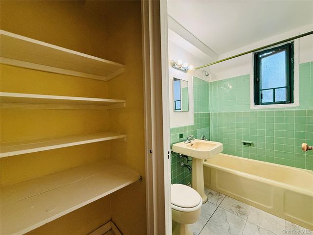 1576 Unionport Road 5F, Bronx, NY 10462