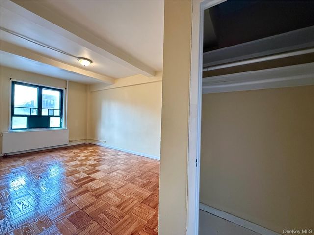 1576 Unionport Road 5F, Bronx, NY 10462