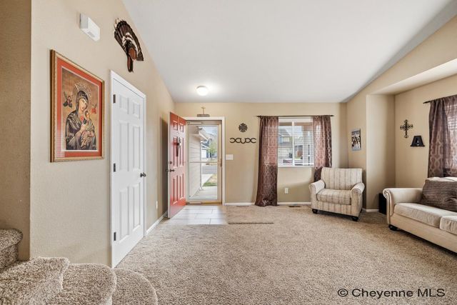 1805 MEADOW DR, Cheyenne, WY 82001