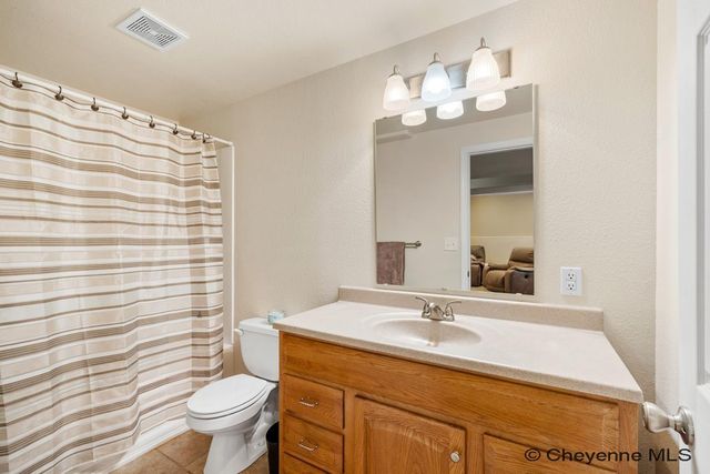 1805 MEADOW DR, Cheyenne, WY 82001
