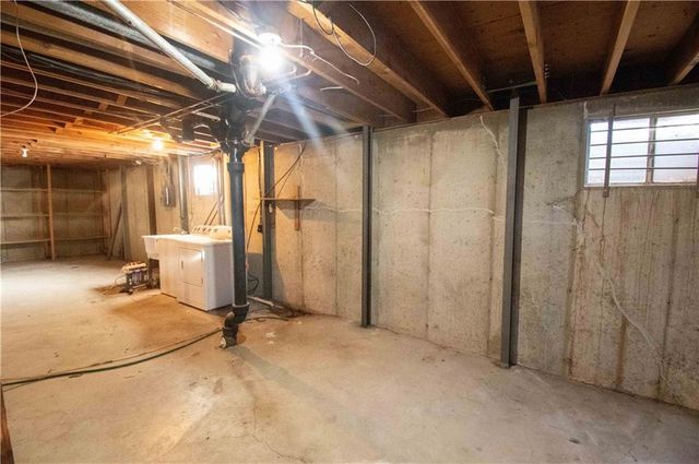 3415 Trail Road, Lawrence, KS 66049