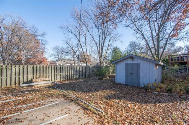 3415 Trail Road, Lawrence, KS 66049