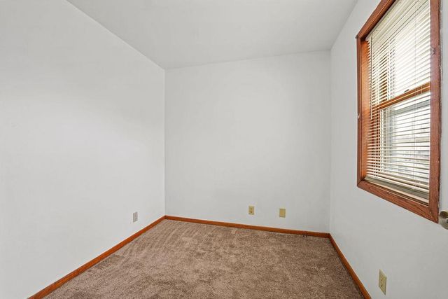 318 STERLING AVENUE, Oshkosh, WI 54901