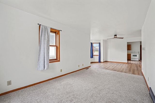 318 STERLING AVENUE, Oshkosh, WI 54901