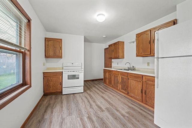 318 STERLING AVENUE, Oshkosh, WI 54901