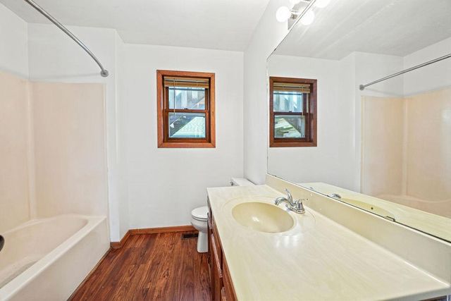318 STERLING AVENUE, Oshkosh, WI 54901