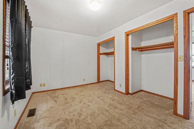 318 STERLING AVENUE, Oshkosh, WI 54901