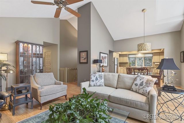 5171 N Quail Crest Drive, Grand Rapids, MI 49546