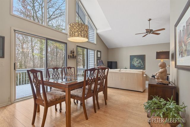 5171 N Quail Crest Drive, Grand Rapids, MI 49546