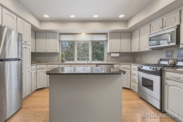 5171 N Quail Crest Drive, Grand Rapids, MI 49546