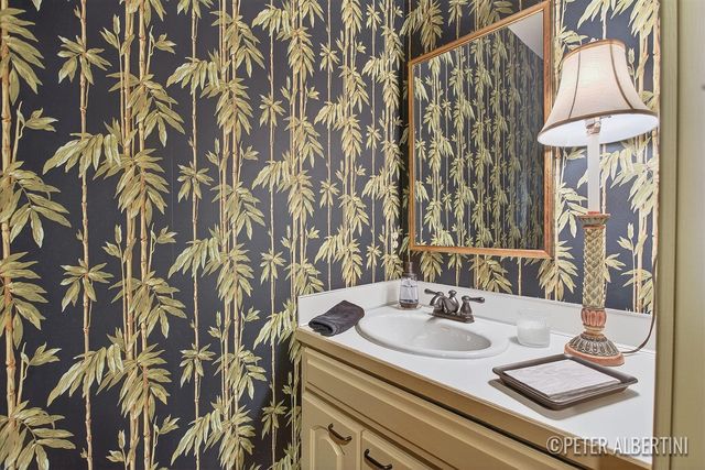 5171 N Quail Crest Drive, Grand Rapids, MI 49546