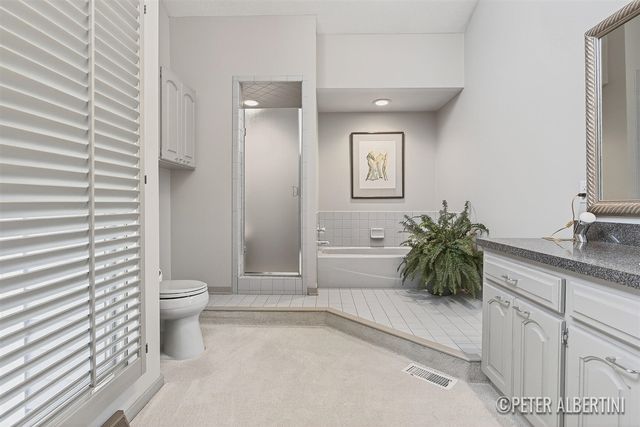 5171 N Quail Crest Drive, Grand Rapids, MI 49546