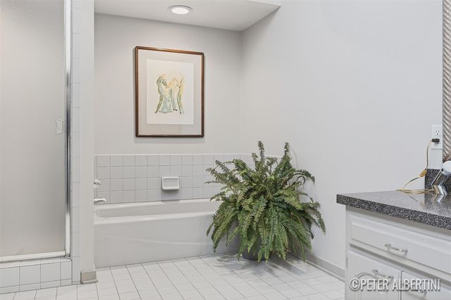 5171 N Quail Crest Drive, Grand Rapids, MI 49546