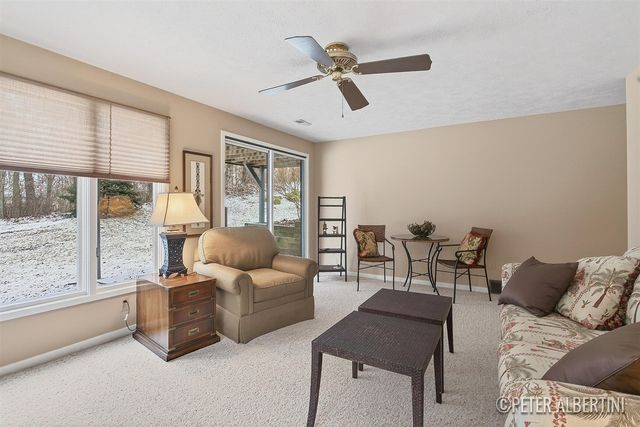 5171 N Quail Crest Drive, Grand Rapids, MI 49546