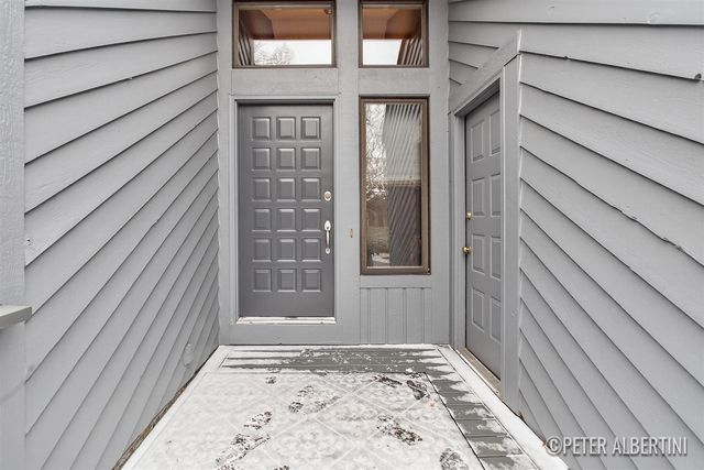 5171 N Quail Crest Drive, Grand Rapids, MI 49546