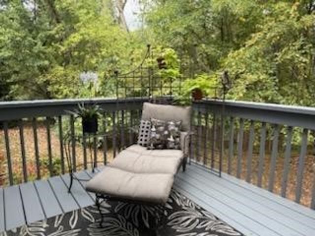 5171 N Quail Crest Drive, Grand Rapids, MI 49546