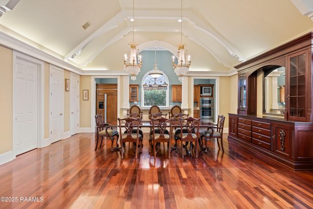 12 Steamboat Bend Boulevard, New Iberia, LA 70563