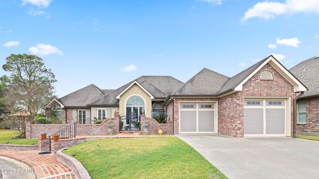 12 Steamboat Bend Boulevard, New Iberia, LA 70563