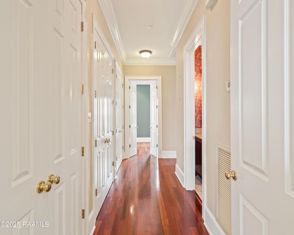 12 Steamboat Bend Boulevard, New Iberia, LA 70563