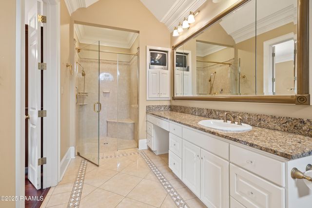 12 Steamboat Bend Boulevard, New Iberia, LA 70563