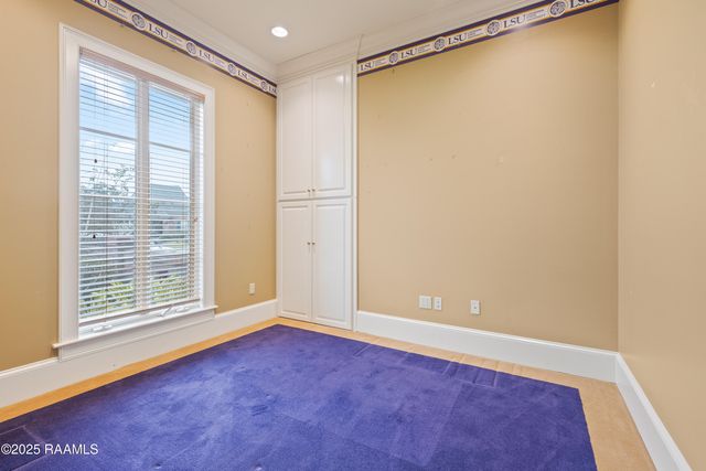 12 Steamboat Bend Boulevard, New Iberia, LA 70563