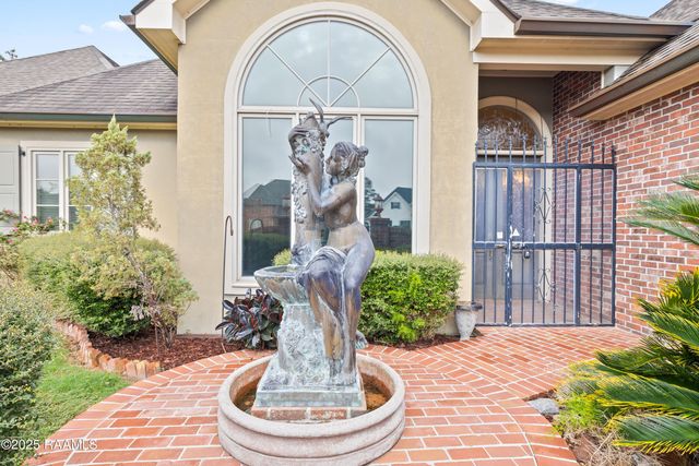 12 Steamboat Bend Boulevard, New Iberia, LA 70563